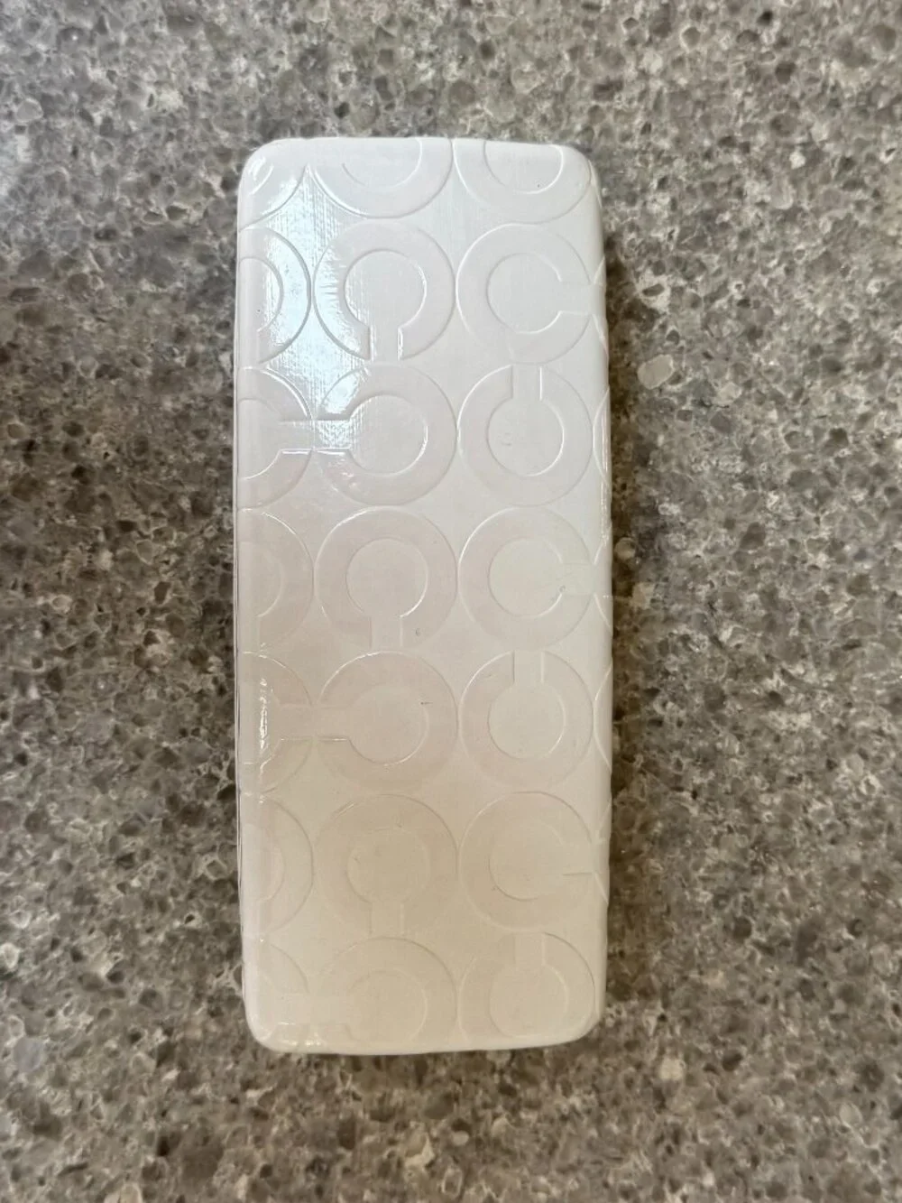 COACH glass sunglass CASE - White embossed LOGO - Great condition